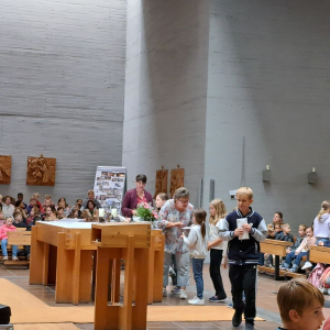 Die Schuleseelsorgerinnen Fr. Halle und Fr. Böhm in Aktion
