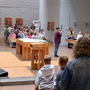 Fr. Halle moderiert zum Thema