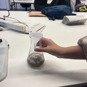 5b beim Workshop Mikroplastik in der FU.