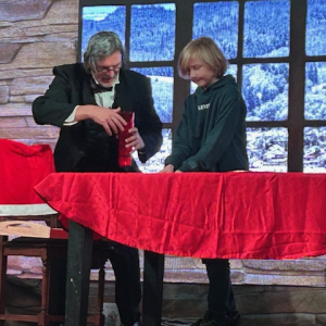 5. und 6. Klassen bei der Weihnachtsgeschichte