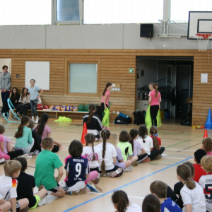 Darbietung der Gymnastik-AG